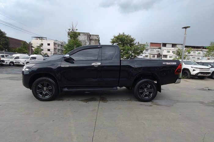 REVO PRE 2022 2.4 MID AT SAMRT CAB BLACK  2055 full