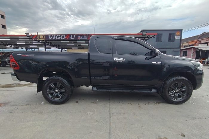 REVO PRE 2022 2.4 MID AT SAMRT CAB BLACK  2055 full