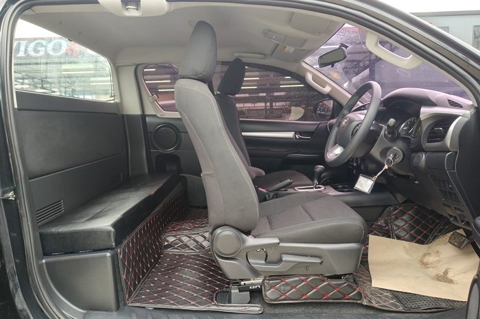 REVO PRE 2022 2.4 MID AT SAMRT CAB BLACK  2055 full