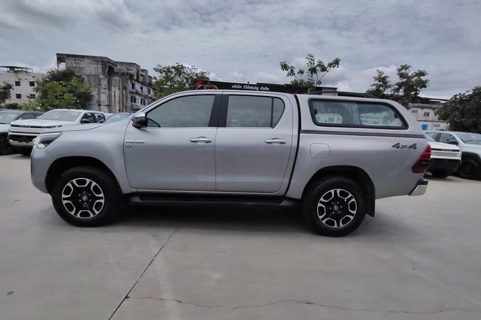 REVO 4WD 2020 2.8 HIGHT AT DOUBLE CAB SILVER  7664 full