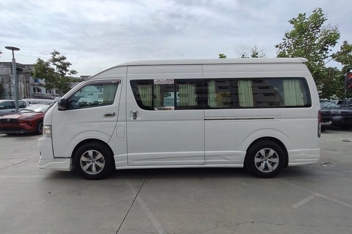 TOYOTA 2WD 2011 2.5 MT COMMUTER WHITE 9901 full