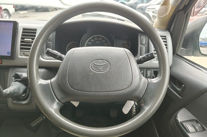 TOYOTA 2WD 2011 2.5 MT COMMUTER WHITE 9901 full