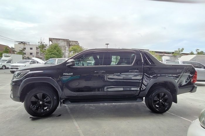 ROCCO PRE 2019 2.4G AT DOUBLE CAB BLACK  6227 full