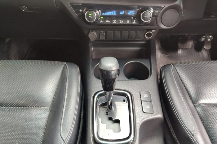 ROCCO PRE 2019 2.4G AT DOUBLE CAB BLACK  6227 full