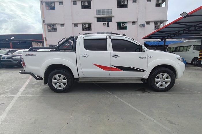VIGO 4WD 2006 3.0G AT DOUBLE CAB WHITE  4941 full