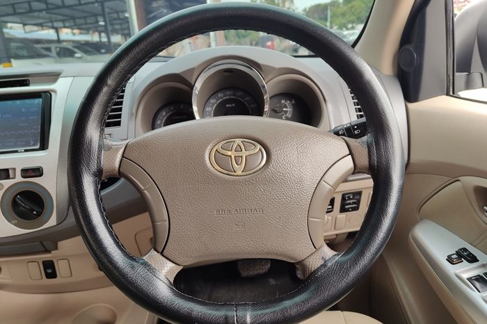 VIGO 4WD 2006 3.0G AT DOUBLE CAB WHITE  4941 full