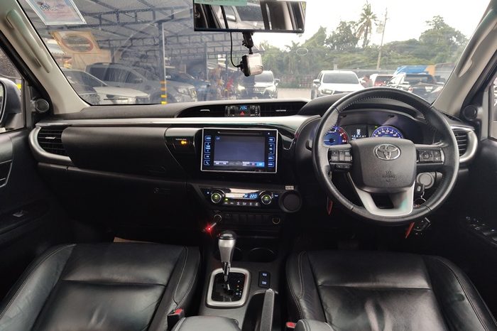 REVO PRE 2019 2.4G AT DOUBLE CAB BLACK  1077 full