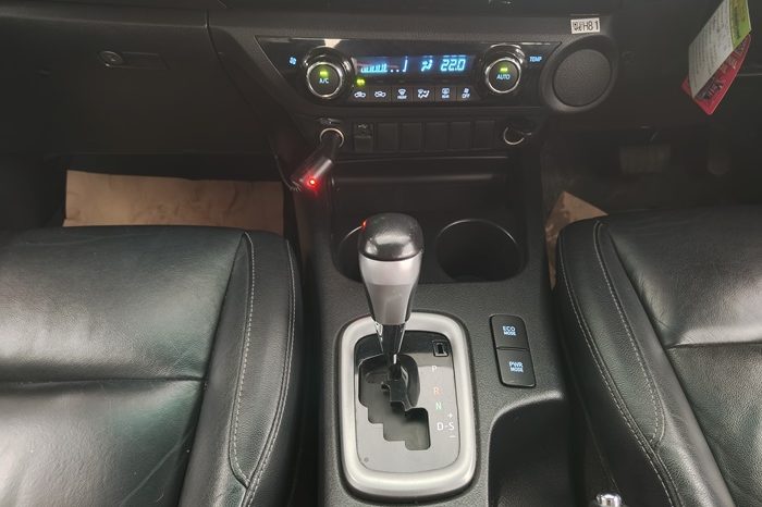 REVO PRE 2019 2.4G AT DOUBLE CAB BLACK  1077 full