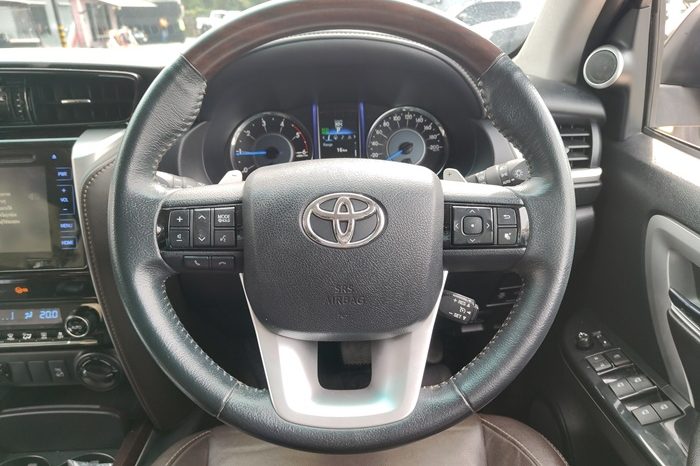 TOYOTA 4WD 2019 2.4V AT FORTUNER BROWN  6204 full