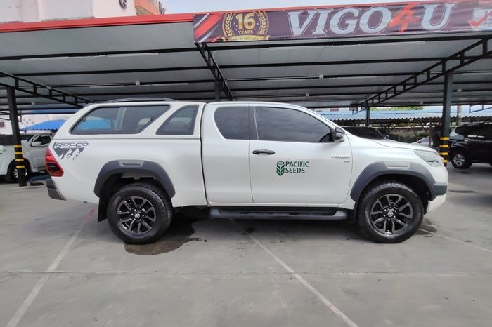 ROCCO 4WD 2022 2.8 HIGHT AT SMART CAB WHITE  9470 full