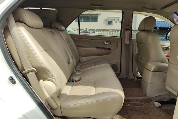 TOYOTA 4WD 2005 3.0V AT FORTUNER WHITE  808 full