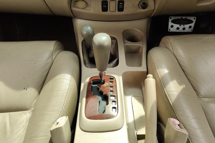 TOYOTA 4WD 2005 3.0V AT FORTUNER WHITE  808 full