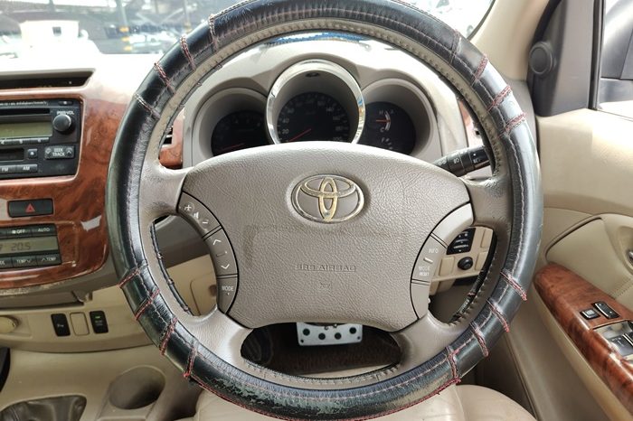 TOYOTA 4WD 2005 3.0V AT FORTUNER WHITE  808 full