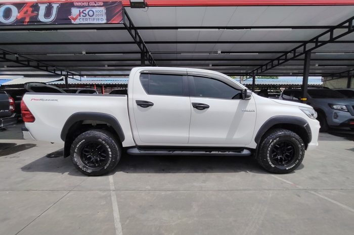 REVO PRE 2019 2.4E AT DOUBLE CAB WHITE  3999 full