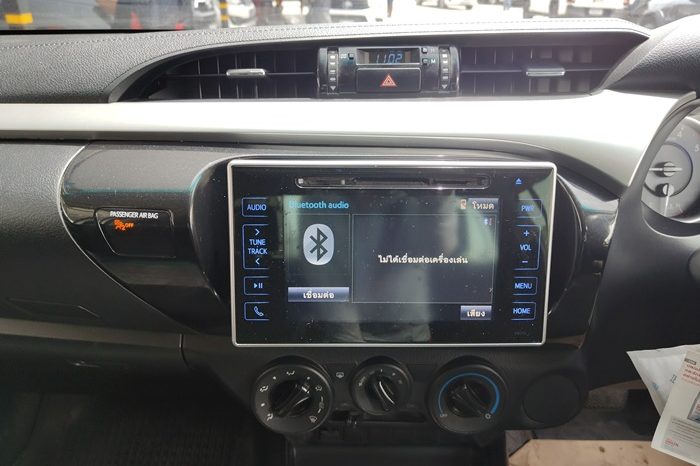 REVO PRE 2019 2.4E AT DOUBLE CAB WHITE  3999 full