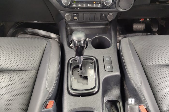 ROCCO PRE 2020 2.4 HIGHT AT DOUBLE CAB WHITE  5440 full
