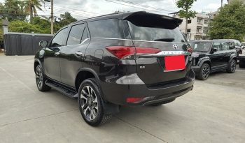 TOYOTA 4WD 2015 2.8V AT FORTUNER BLACK  7598 full