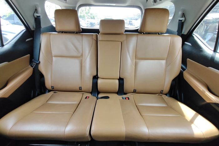 TOYOTA 4WD 2015 2.8V AT FORTUNER BLACK  7598 full