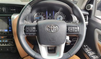 TOYOTA 4WD 2015 2.8V AT FORTUNER BLACK  7598 full