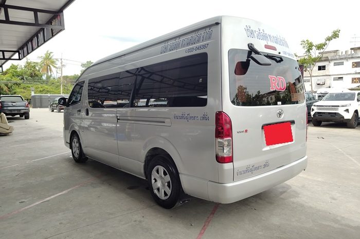 TOYOTA 2WD 2017 3.0 MT COMMUTER SILVER 2138 full