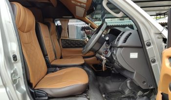 TOYOTA 2WD 2017 3.0 MT COMMUTER SILVER 2138 full