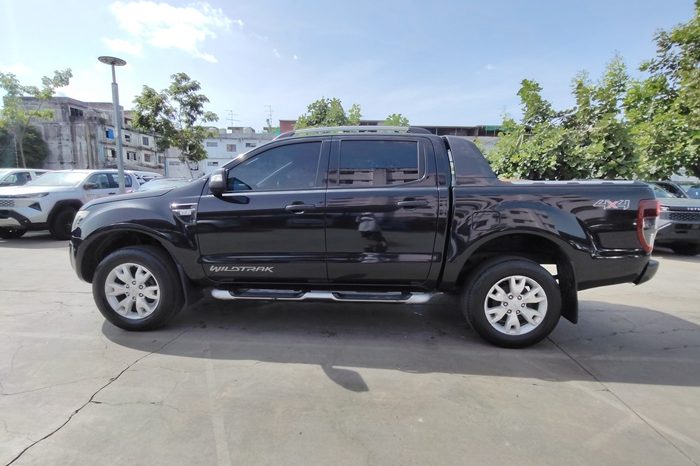 FORD 2WD 2013 2.2 AT DOUBLE CAB BLACK  5800 full