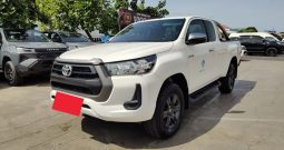 REVO PRE 2021 2.4 ENTRY AT SMART CAB WHITE  6237