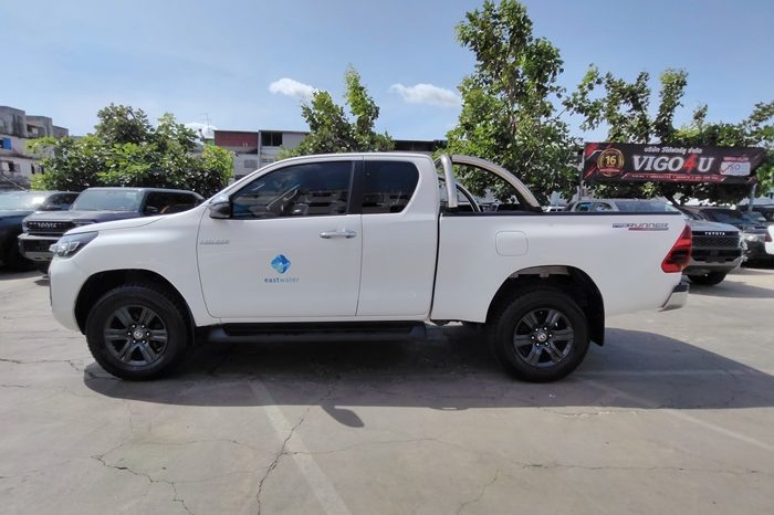 REVO PRE 2021 2.4 ENTRY AT SMART CAB WHITE  6237 full