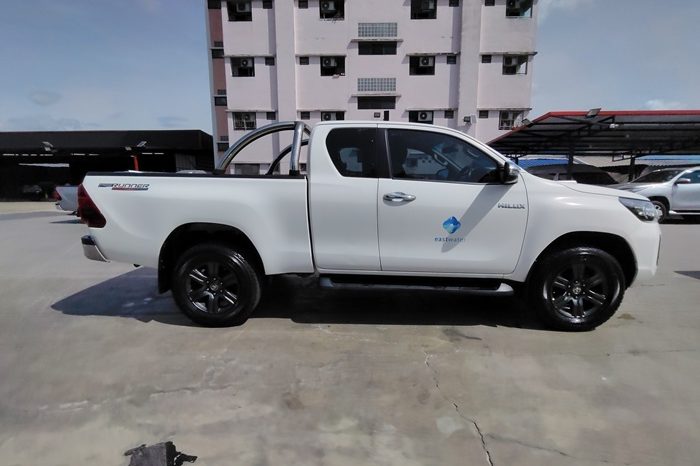 REVO PRE 2021 2.4 ENTRY AT SMART CAB WHITE  6237 full