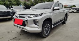 MITSUBISHI 4WD 2021 2.4 AT DOUBLE CAB SILVER  9901