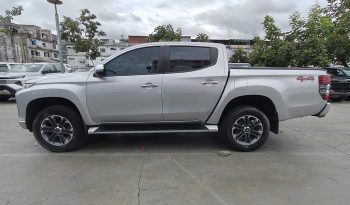 MITSUBISHI 4WD 2021 2.4 AT DOUBLE CAB SILVER  9901 full