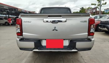 MITSUBISHI 4WD 2021 2.4 AT DOUBLE CAB SILVER  9901 full