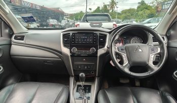 MITSUBISHI 4WD 2021 2.4 AT DOUBLE CAB SILVER  9901 full