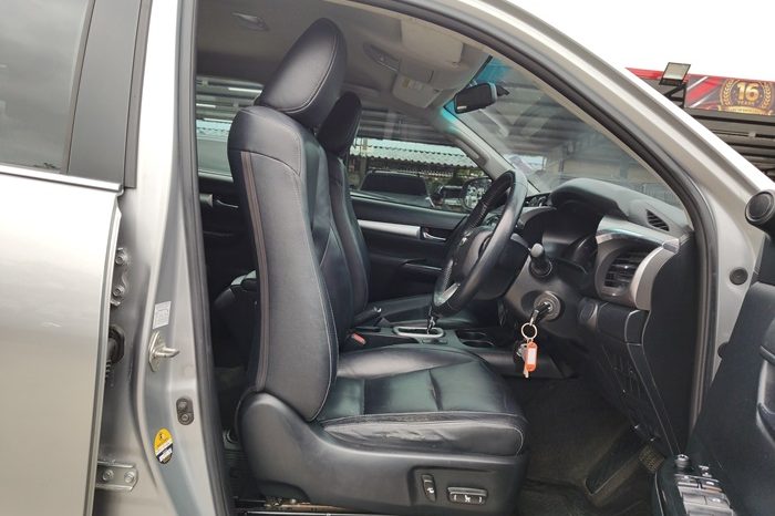 REVO PRE 2018 2.4G AT DOUBLE CAB SILVER  21 full