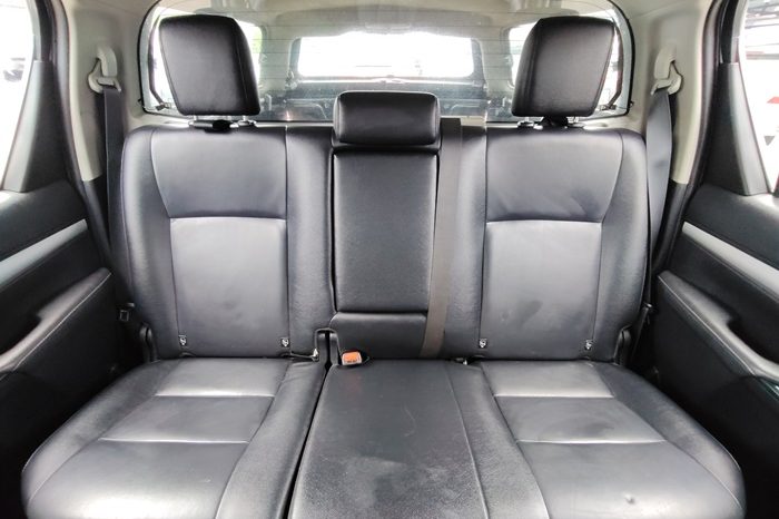REVO PRE 2018 2.4G AT DOUBLE CAB SILVER  21 full