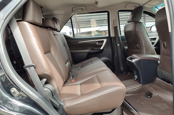 TOYOTA 2WD 2016 2.4V AT FORTUNER BLACK  2270 full