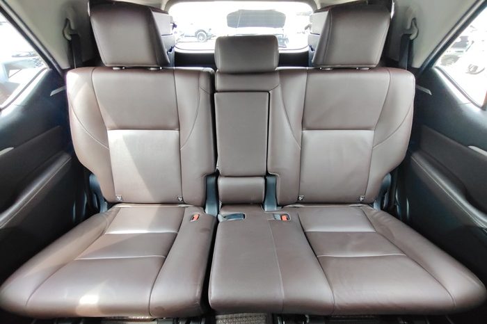 TOYOTA 2WD 2016 2.4V AT FORTUNER BLACK  2270 full