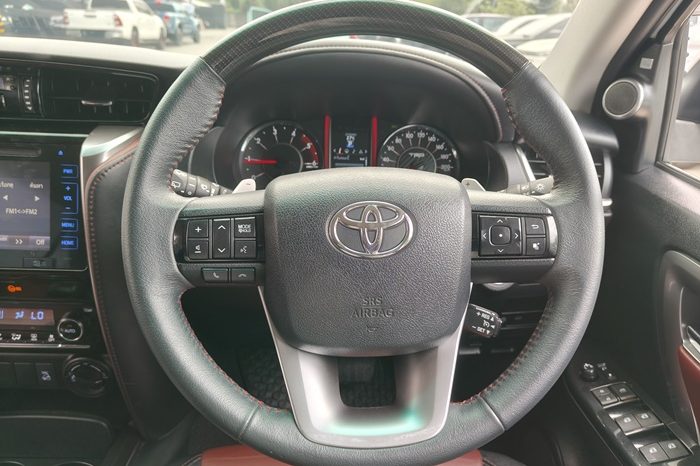 TOYOTA 4WD 2018 2.8V AT FORTUNER WHITE  4772 full