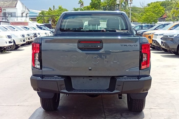 TRAVO SMART PRE 2026 2.8 AT DOUBLE CAB GREY  1692 full