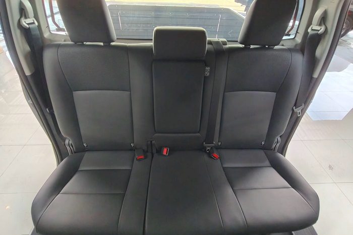 TRAVO E 2026 EV AT DOUBLE CAB GREY  800150 full