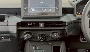 TRAVO SMART PRE 2026 2.8 AT DOUBLE CAB SILVER0  200171 full