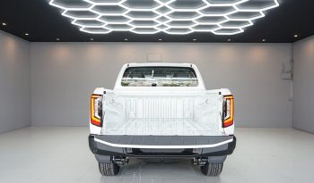 TRAVO E 2026 EV AT DOUBLE CAB WHITE  800195 full