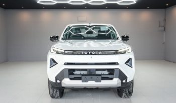 TRAVO E 2026 EV AT DOUBLE CAB WHITE  800195 full