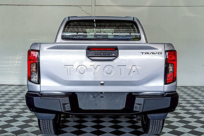 TRAVO SMART PRE 2026 2.8 AT DOUBLE CAB SILVER0  200268 full