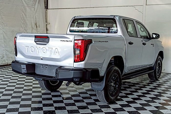 TRAVO SMART PRE 2026 2.8 AT DOUBLE CAB SILVER0  200268 full