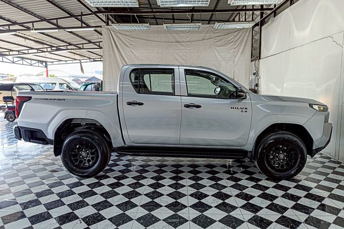 TRAVO SMART PRE 2026 2.8 AT DOUBLE CAB SILVER0  200268 full
