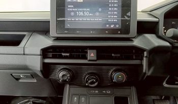 TRAVO SMART PRE 2026 2.8 AT DOUBLE CAB SILVER0  200268 full