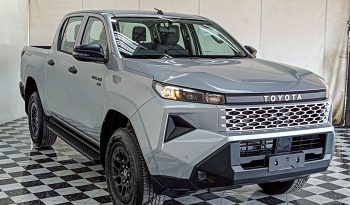 TRAVO SMART PRE 2026 2.8 AT DOUBLE CAB SILVER0  200268 full