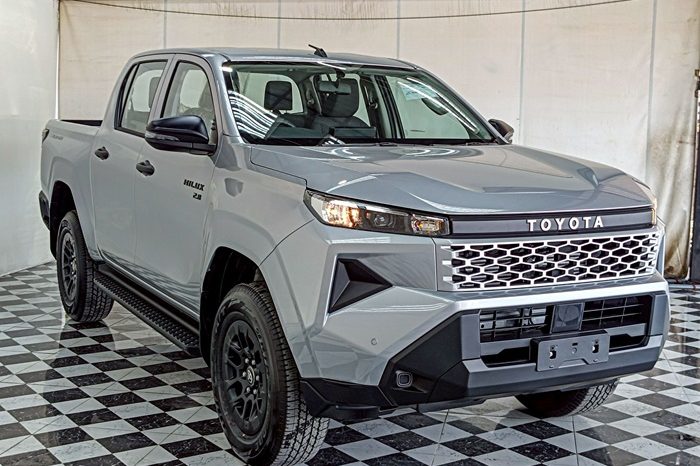 TRAVO SMART PRE 2026 2.8 AT DOUBLE CAB SILVER0  200268 full