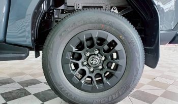 TRAVO SMART PRE 2026 2.8 AT DOUBLE CAB GREY  200550 full